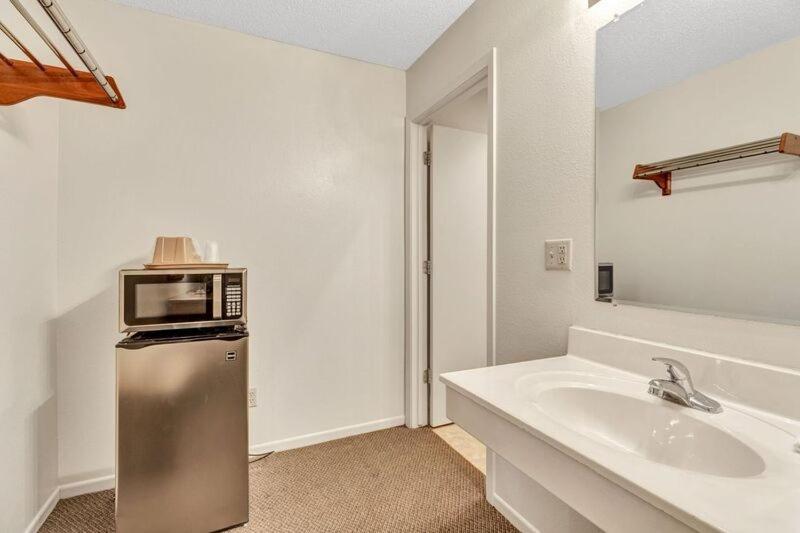 Gold Star Motel 拉皮德城 外观 照片